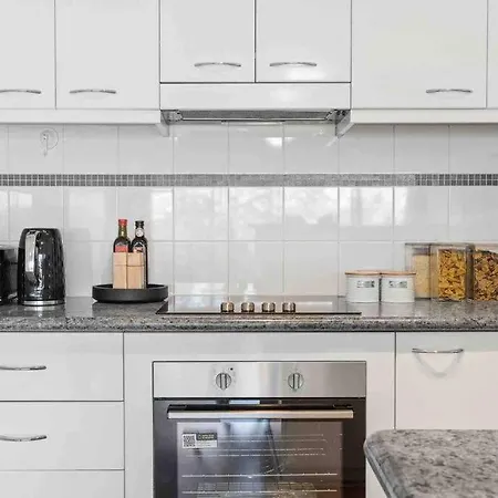 Stunning 2Br Cbd Apartment Next To King'S Park Perth Exterior photo