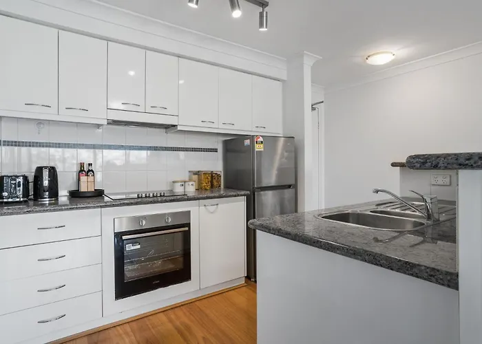 Stunning 2Br Cbd Apartment Next To King\'S Park